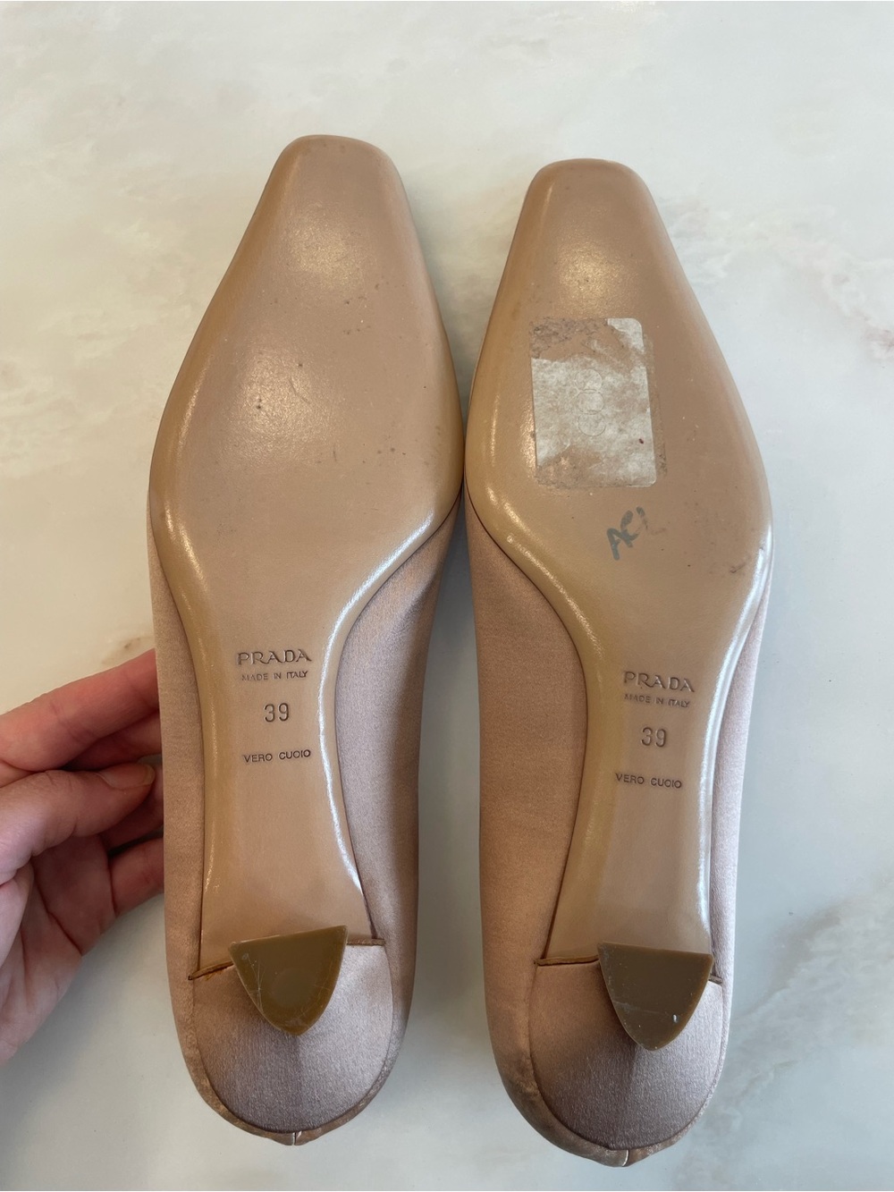 VINTAGE Women’s Prada FW 2002 Rare Embroidered Blush Satin Kitten Heels-Size 39 - Picture 6 of 9